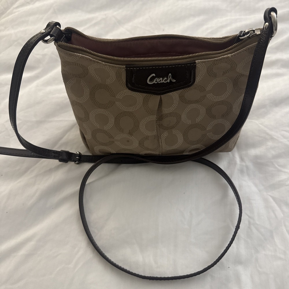 Coach Signature Pleated Crossbody Purse Bag Khaki Brown Pink Lining jacquard Y2K